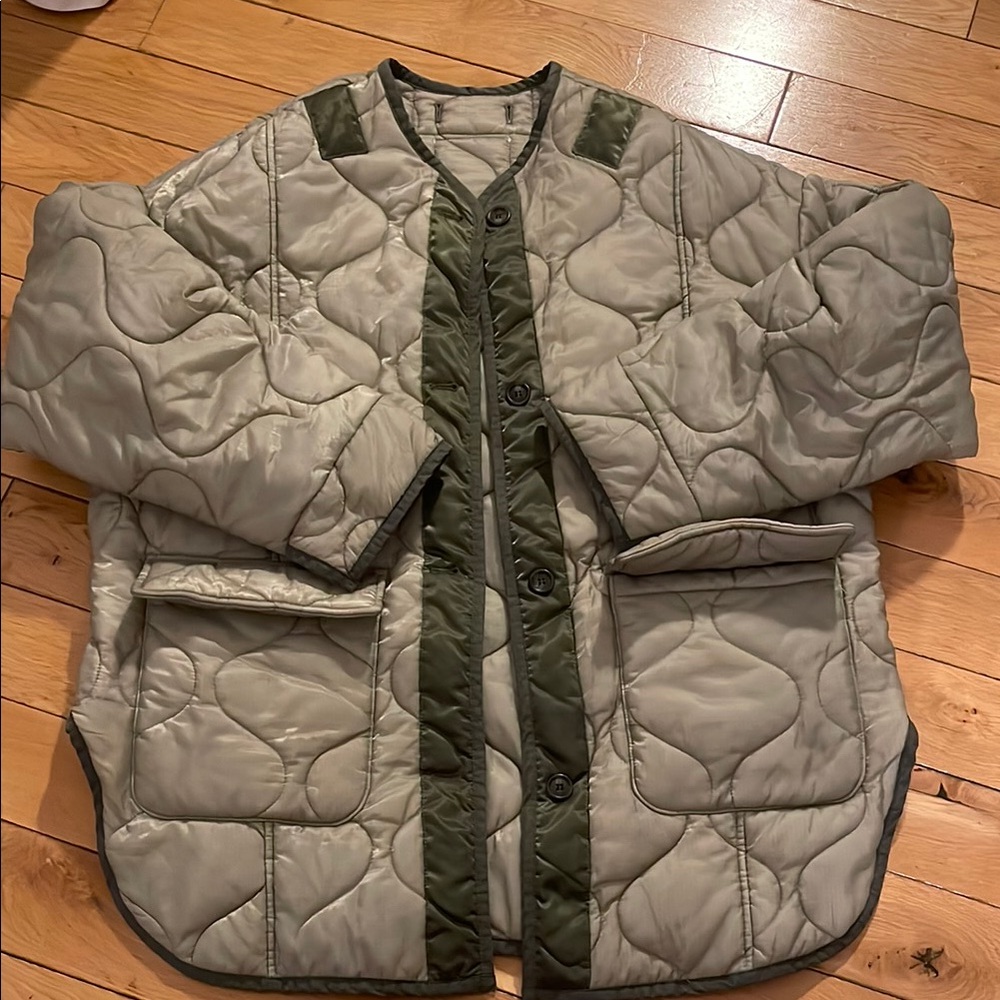 The Frankie Shop Green Teddy Liner